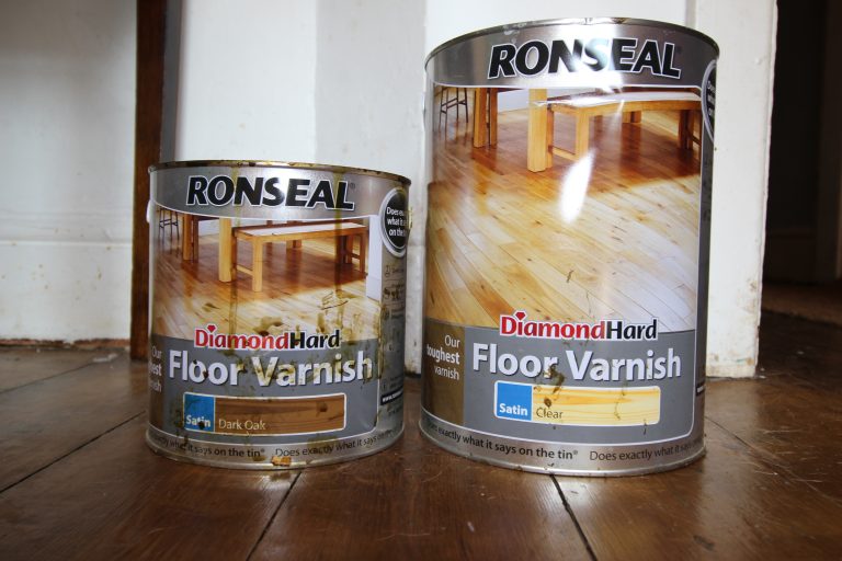 How to paint and varnish wood floors • Turning a House into a Home