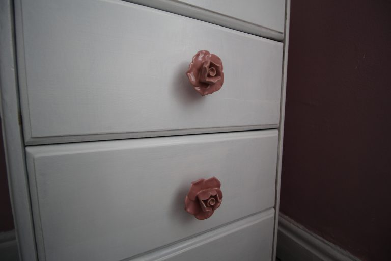 How to upcycle an old dressing table • Turning a House into a Home