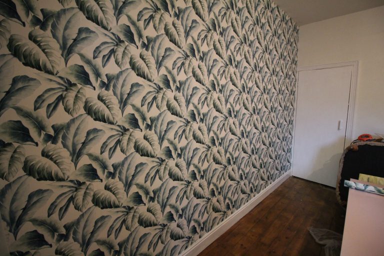 How to wallpaper a feature wall with pastethewall paper • Turning a